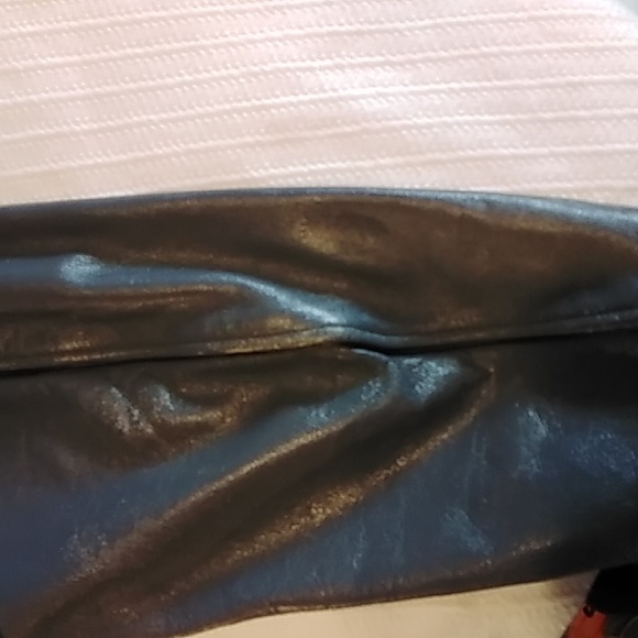 Harley Davidson heavy leather riding jacket. - Picture 8 of 9